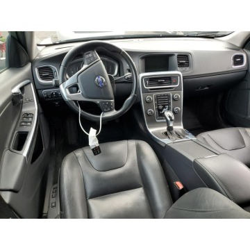 Volvo V60 2015,  2.0 benzyna, automat - Na sprzedaż za 11 439 zł - Katowice - zdjęcie 7