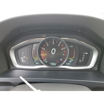 Volvo V60 2015,  2.0 benzyna, automat - Na sprzedaż za 11 439 zł - Katowice - zdjęcie 10