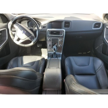 Volvo V60 2016,  2.4 benzyna, automat - Na sprzedaż za 23 739 zł - Katowice - zdjęcie 7