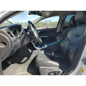 Volvo V60 2016,  2.4 benzyna, automat - Na sprzedaż za 23 739 zł - Katowice - zdjęcie 8