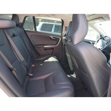 Volvo V60 2016,  2.4 benzyna, automat - Na sprzedaż za 23 739 zł - Katowice - zdjęcie 9