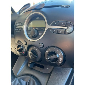 Mazda 2  Hatchback 2009,  1.3 benzyna - Na sprzedaż za 15 900 zł - Zakopane - zdjęcie 12