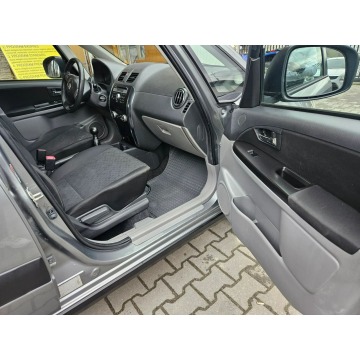 Suzuki SX4  Hatchback 2012,  1.6 benzyna - Na sprzedaż za 26 500 zł - Zakopane - zdjęcie 7