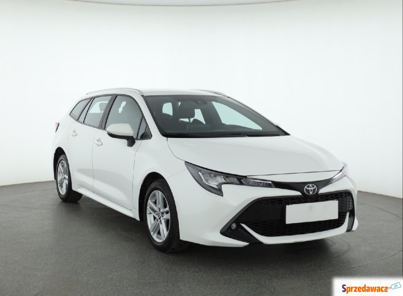 Toyota Corolla  Kombi 2020,  1.2 benzyna - Na sprzedaż za 53 657 zł - Piaseczno
