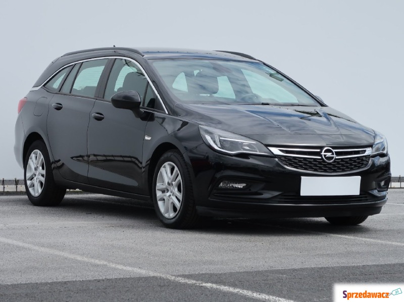 Opel Astra  Kombi 2017,  1.6 diesel - Na sprzedaż za 35 999 zł - Lublin