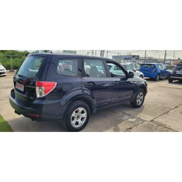 Subaru Forester  SUV 2010,  2.0 benzyna - Na sprzedaż za 24 900 zł - Kraków - zdjęcie 4