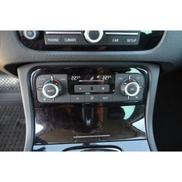 Volkswagen Touareg  SUV 2011,  3.0 diesel, automat - Na sprzedaż za 45 000 zł - Warszawa - zdjęcie 12