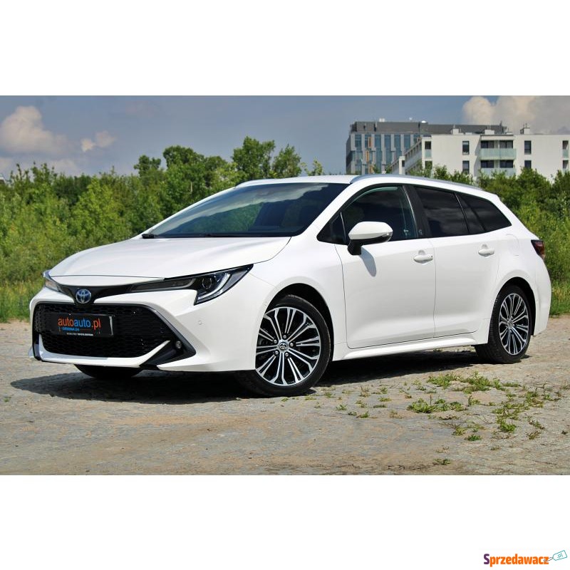 Toyota Corolla  Kombi 2022,  1.8 hybryda - Na sprzedaż za 107 900 zł - Warszawa