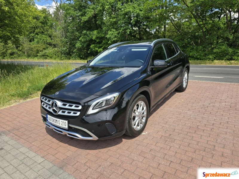 Mercedes - Benz GLA-klasa  SUV 2018,  1.6 benzyna - Na sprzedaż za 82 900 zł - Cielcza