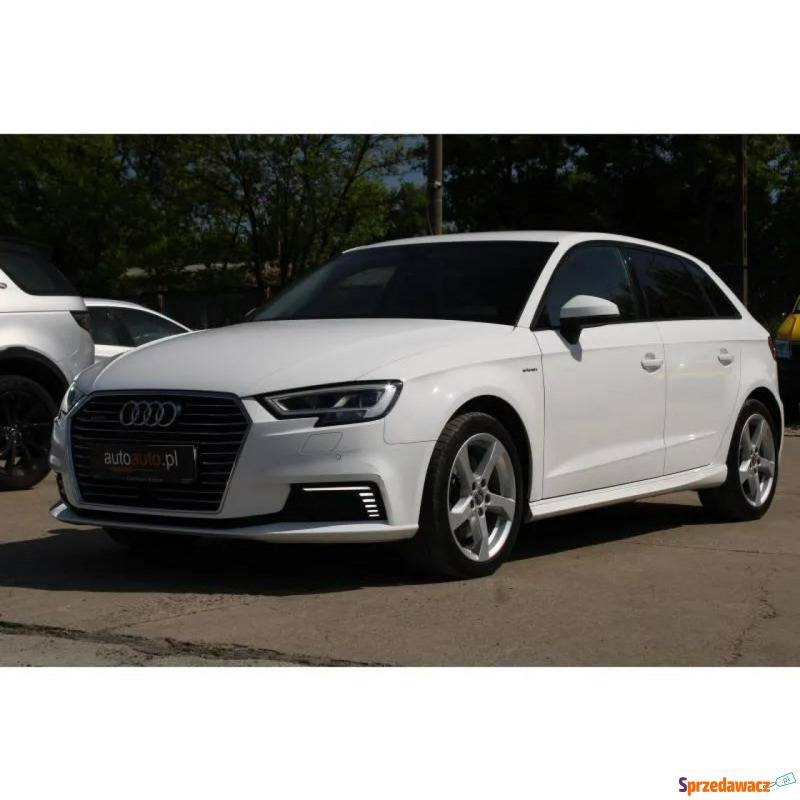 Audi A3  Hatchback 2017,  1.4 hybryda - Na sprzedaż za 77 999 zł - Warszawa