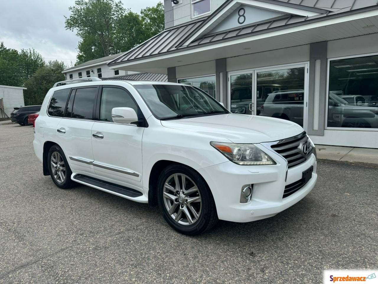 Lexus LX 2013