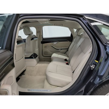 Audi A8  Sedan/Limuzyna 2021,  3.0 benzyna, automat - Na sprzedaż za 215 250 zł - Katowice - zdjęcie 10