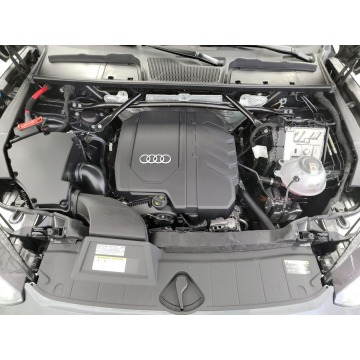 Audi Q5  SUV 2023,  2.0 benzyna, automat - Na sprzedaż za 200 490 zł - Katowice - zdjęcie 9