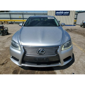 Lexus LS  Sedan/Limuzyna 2013,  4.6 benzyna, automat - Na sprzedaż za 38 376 zł - Katowice - zdjęcie 2