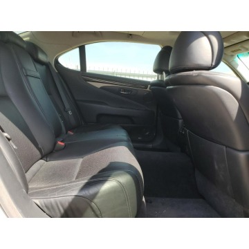 Lexus LS  Sedan/Limuzyna 2013,  4.6 benzyna, automat - Na sprzedaż za 38 376 zł - Katowice - zdjęcie 9