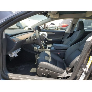 Tesla Model 3  Sedan/Limuzyna 2023 elektryczny, automat - Na sprzedaż za 66 297 zł - Katowice - zdjęcie 7