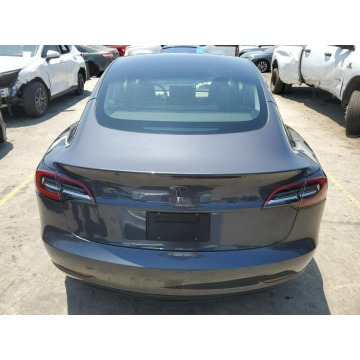 Tesla Model 3  Sedan/Limuzyna 2023 elektryczny, automat - Na sprzedaż za 66 297 zł - Katowice - zdjęcie 5