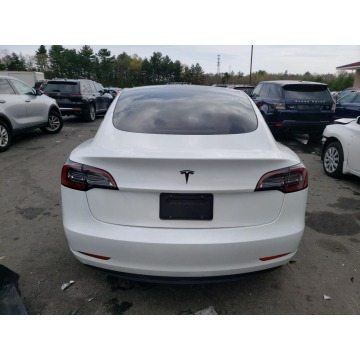 Tesla Model 3  Sedan/Limuzyna 2023 elektryczny, automat - Na sprzedaż za 60 147 zł - Katowice - zdjęcie 5