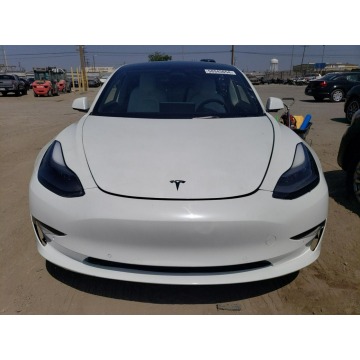 Tesla Model 3  Sedan/Limuzyna 2023 elektryczny, automat - Na sprzedaż za 75 645 zł - Katowice - zdjęcie 2
