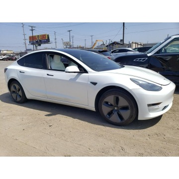 Tesla Model 3  Sedan/Limuzyna 2023 elektryczny, automat - Na sprzedaż za 75 645 zł - Katowice - zdjęcie 3