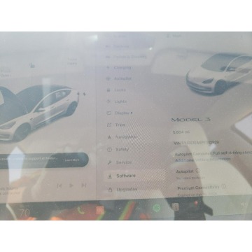Tesla Model 3  Sedan/Limuzyna 2023 elektryczny, automat - Na sprzedaż za 75 645 zł - Katowice - zdjęcie 11