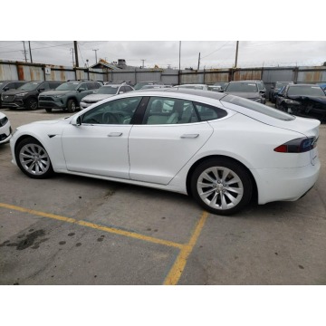 Tesla Model S  Sedan/Limuzyna 2017 elektryczny, automat - Na sprzedaż za 55 965 zł - Katowice - zdjęcie 4