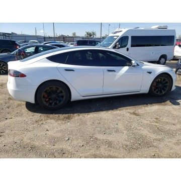 Tesla Model S  Sedan/Limuzyna 2017 elektryczny, automat - Na sprzedaż za 64 575 zł - Katowice - zdjęcie 6