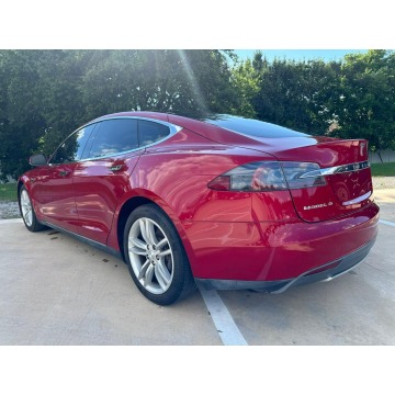 Tesla Model S  Sedan/Limuzyna 2013 elektryczny, automat - Na sprzedaż za 94 218 zł - Katowice - zdjęcie 4