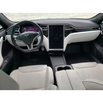 Tesla Model S  Sedan/Limuzyna 2017 elektryczny, automat - Na sprzedaż za 68 388 zł - Katowice - zdjęcie 8