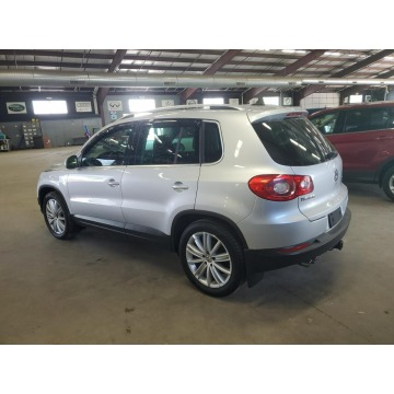 Volkswagen Tiguan  SUV 2012,  2.0 benzyna, automat - Na sprzedaż za 13 530 zł - Katowice - zdjęcie 4
