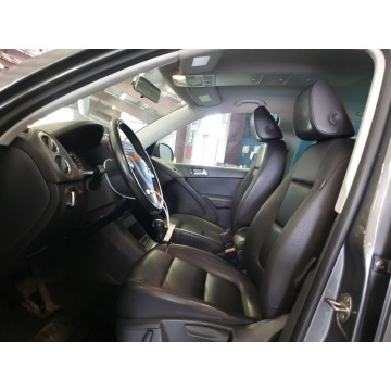 Volkswagen Tiguan  SUV 2012,  2.0 benzyna, automat - Na sprzedaż za 13 284 zł - Katowice - zdjęcie 7