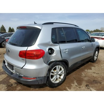 Volkswagen Tiguan  SUV 2016,  2.0 benzyna, automat - Na sprzedaż za 12 054 zł - Katowice - zdjęcie 4
