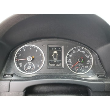 Volkswagen Tiguan  SUV 2016,  2.0 benzyna, automat - Na sprzedaż za 12 054 zł - Katowice - zdjęcie 11
