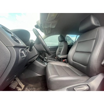 Volkswagen Tiguan  SUV 2017,  2.0 benzyna, automat - Na sprzedaż za 17 220 zł - Katowice - zdjęcie 5