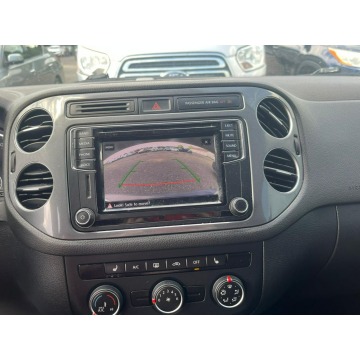 Volkswagen Tiguan  SUV 2017,  2.0 benzyna, automat - Na sprzedaż za 17 220 zł - Katowice - zdjęcie 7
