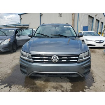 Volkswagen Tiguan  SUV 2020,  2.0 benzyna, automat - Na sprzedaż za 28 044 zł - Katowice - zdjęcie 2