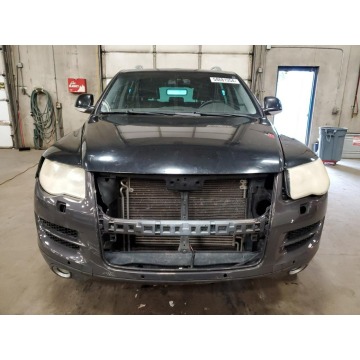 Volkswagen Touareg  SUV 2010,  3.6 benzyna, automat - Na sprzedaż za 4 428,00 zł - Katowice - zdjęcie 2