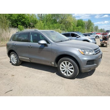 Volkswagen Touareg  SUV 2011,  3.6 benzyna, automat - Na sprzedaż za 17 466 zł - Katowice - zdjęcie 2