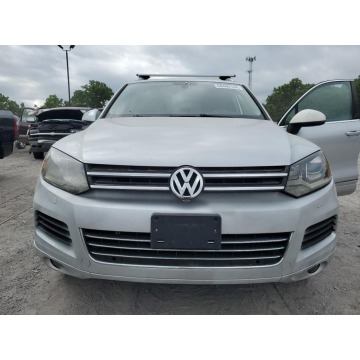 Volkswagen Touareg  SUV 2012,  3.6 benzyna, automat - Na sprzedaż za 16 236 zł - Katowice - zdjęcie 2