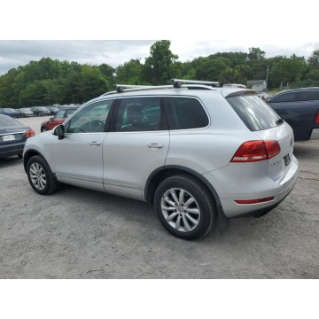 Volkswagen Touareg  SUV 2012,  3.6 benzyna, automat - Na sprzedaż za 16 236 zł - Katowice - zdjęcie 5
