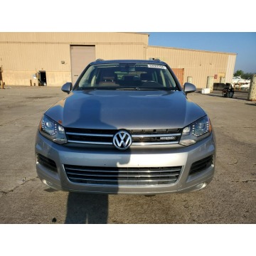 Volkswagen Touareg  SUV 2012,  3.0 hybryda, automat - Na sprzedaż za 24 600 zł - Katowice - zdjęcie 2