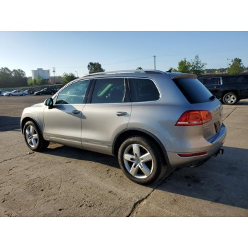Volkswagen Touareg  SUV 2012,  3.0 hybryda, automat - Na sprzedaż za 24 600 zł - Katowice - zdjęcie 4