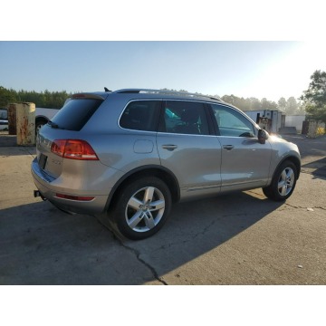 Volkswagen Touareg  SUV 2012,  3.0 hybryda, automat - Na sprzedaż za 24 600 zł - Katowice - zdjęcie 6