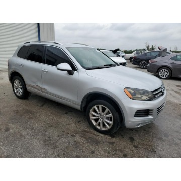 Volkswagen Touareg  SUV 2013,  3.6 benzyna, automat - Na sprzedaż za 14 637 zł - Katowice - zdjęcie 3
