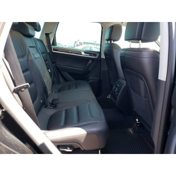 Volkswagen Touareg  SUV 2014,  3.6 benzyna, automat - Na sprzedaż za 37 884 zł - Katowice - zdjęcie 9