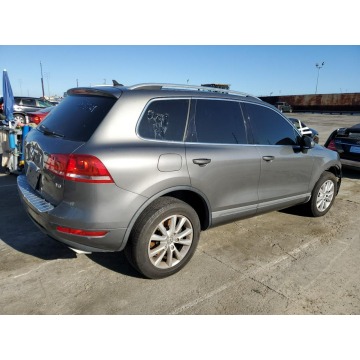 Volkswagen Touareg  SUV 2014,  3.6 benzyna, automat - Na sprzedaż za 9 840,00 zł - Katowice - zdjęcie 4