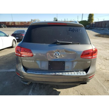 Volkswagen Touareg  SUV 2014,  3.6 benzyna, automat - Na sprzedaż za 9 840,00 zł - Katowice - zdjęcie 5