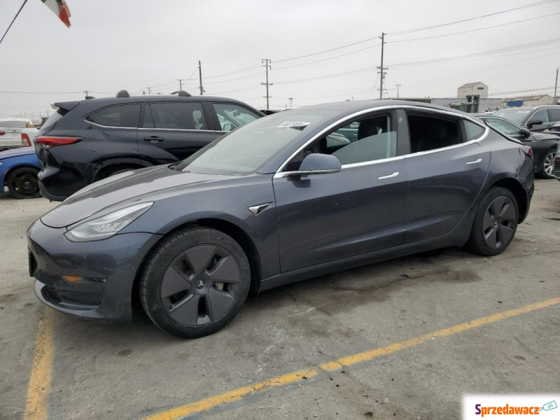 Tesla Model 3  Sedan/Limuzyna 2019,  0.0 zasilanie elektryczne - Na sprzedaż za 43 788 zł - Katowice