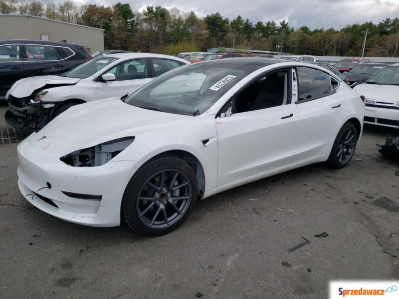 Tesla Model 3  Sedan/Limuzyna 2023,  0.0 zasilanie elektryczne - Na sprzedaż za 60 147 zł - Katowice