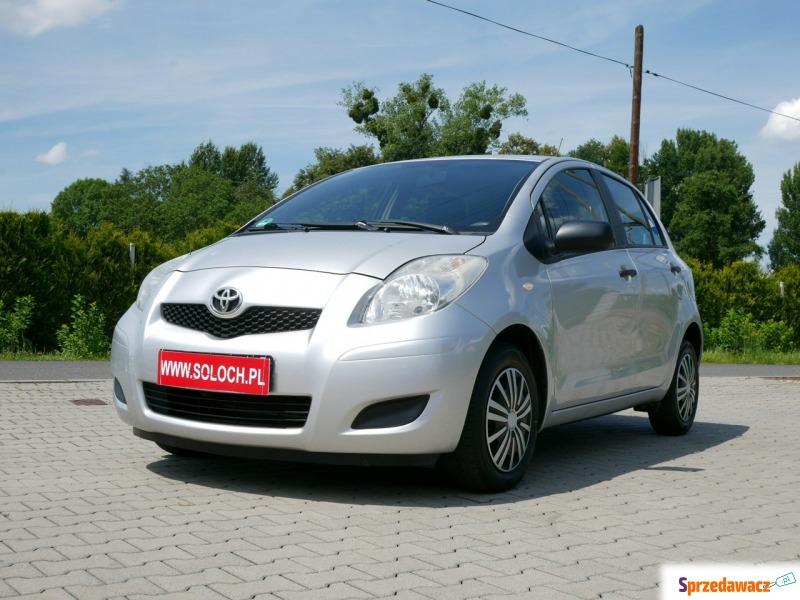 Toyota Yaris  Hatchback 2009,  1.0 benzyna - Na sprzedaż za 15 900 zł - Goczałkowice-Zdrój